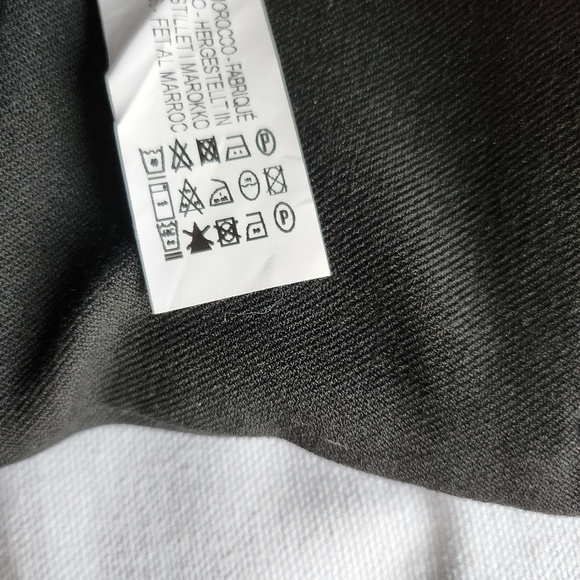 NWT Zara Black Asymmetrical strapless top with menswear inspired button back - Picture 5 of 9